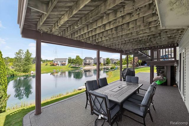 860 Island Lake Drive, Oxford, MI 48371