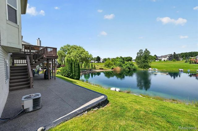 860 Island Lake Drive, Oxford, MI 48371