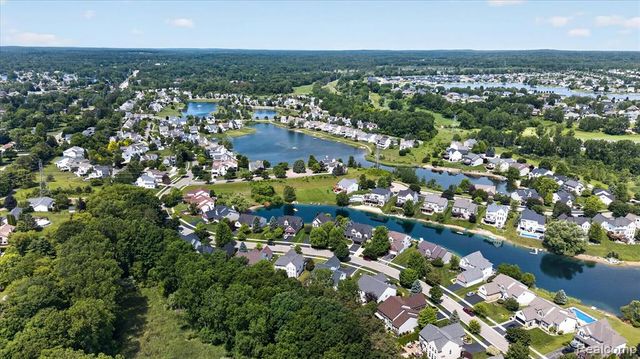 860 Island Lake Drive, Oxford, MI 48371