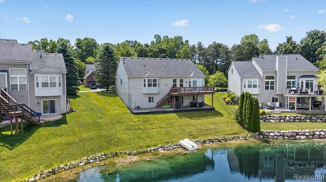 860 Island Lake Drive, Oxford, MI 48371