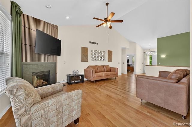 860 Island Lake Drive, Oxford, MI 48371