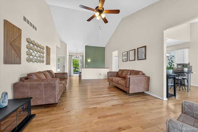860 Island Lake Drive, Oxford, MI 48371