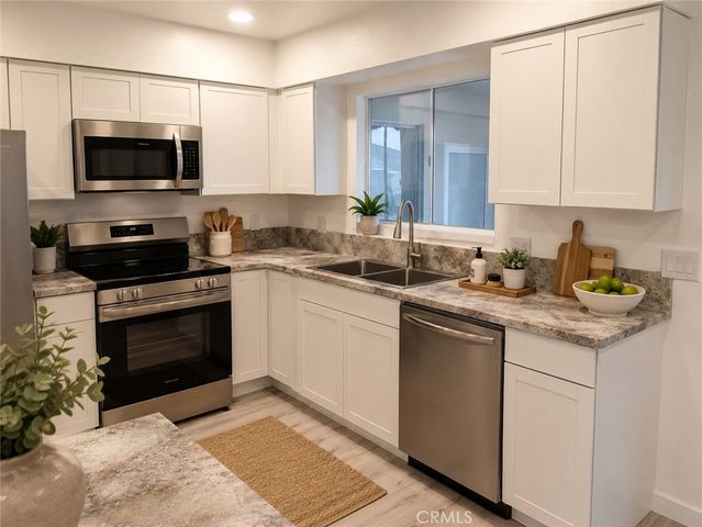 611 S Palm F, Hemet, CA 92543