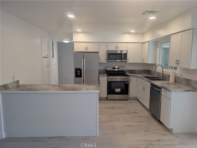 611 S Palm F, Hemet, CA 92543