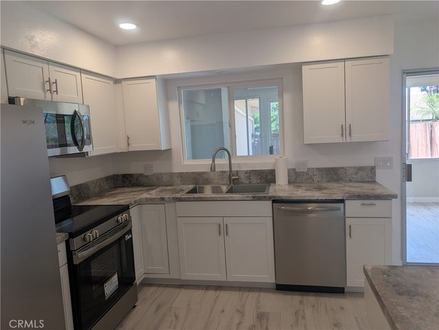 611 S Palm F, Hemet, CA 92543