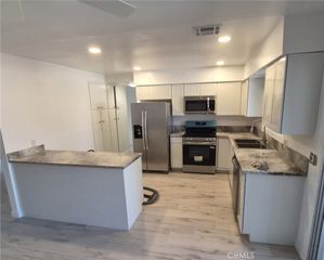 611 S Palm F, Hemet, CA 92543