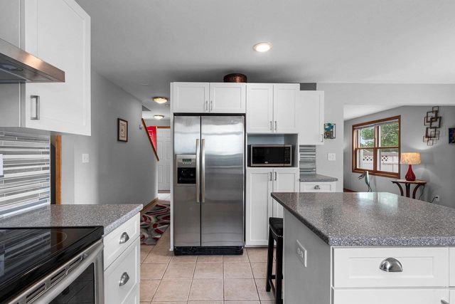 1275 N FRANCO COURT, De Pere, WI 54115