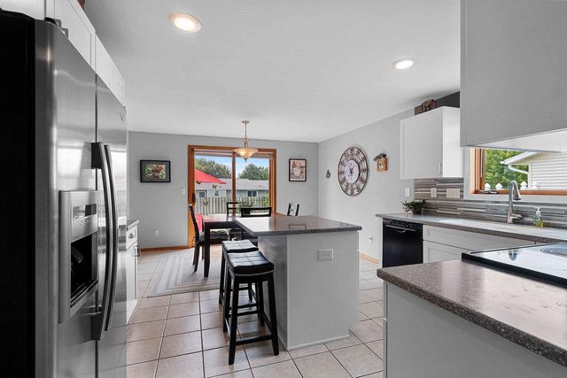 1275 N FRANCO COURT, De Pere, WI 54115
