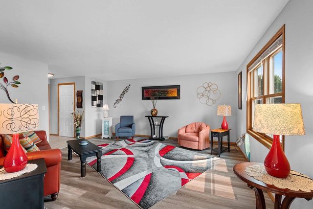 1275 N FRANCO COURT, De Pere, WI 54115