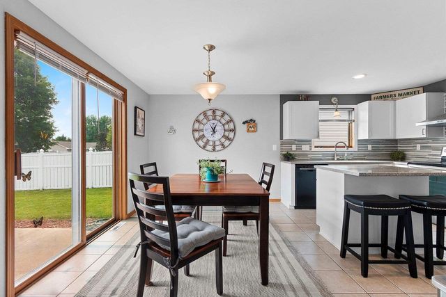 1275 N FRANCO COURT, De Pere, WI 54115