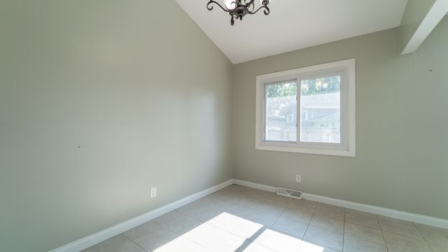 9830 Mckinley Street, Crown Point, IN 46307