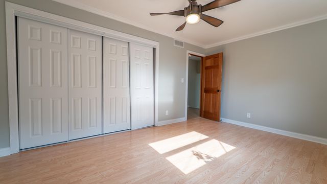 9830 Mckinley Street, Crown Point, IN 46307