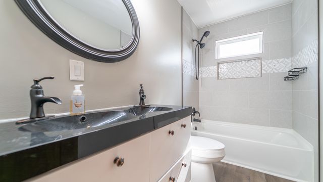 9830 Mckinley Street, Crown Point, IN 46307