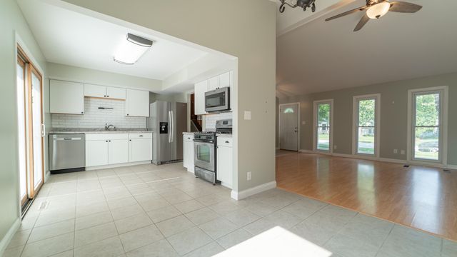 9830 Mckinley Street, Crown Point, IN 46307