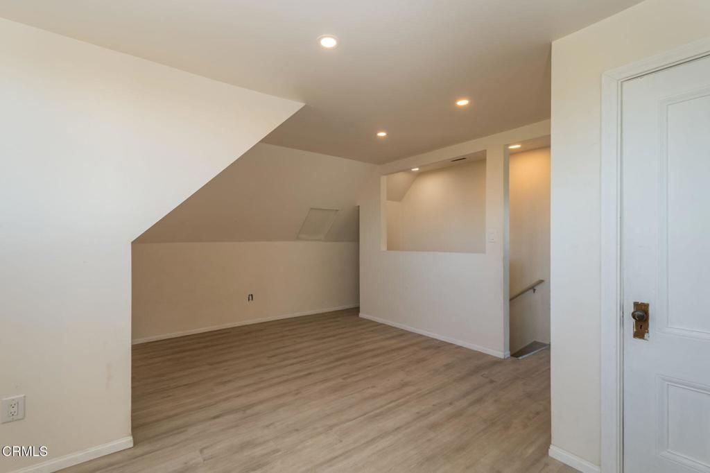 Image 19 of property listing at 933 E Santa Paula Street, Santa Paula, CA 93060