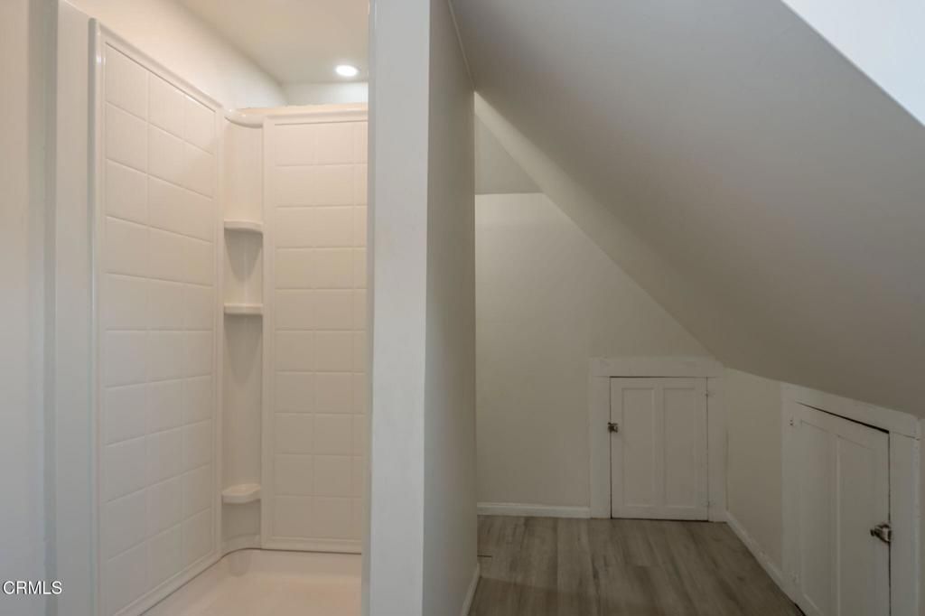 Image 21 of property listing at 933 E Santa Paula Street, Santa Paula, CA 93060