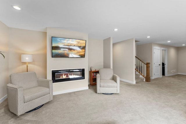 15668 Cobblestone Lake Parkway, Apple Valley, MN 55124