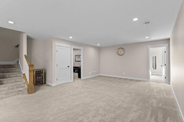 15668 Cobblestone Lake Parkway, Apple Valley, MN 55124