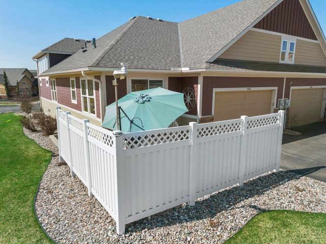 15668 Cobblestone Lake Parkway, Apple Valley, MN 55124