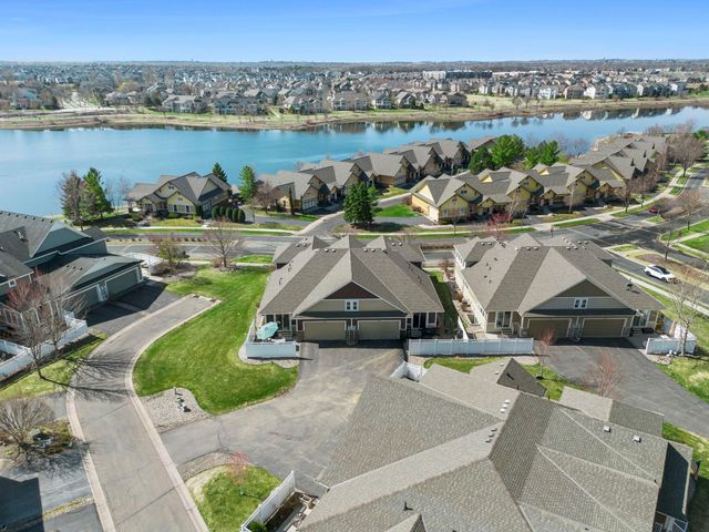 15668 Cobblestone Lake Parkway, Apple Valley, MN 55124
