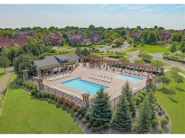 15668 Cobblestone Lake Parkway, Apple Valley, MN 55124