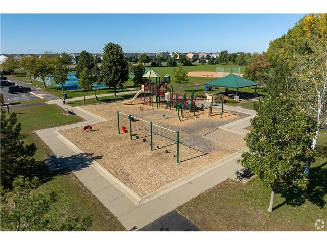 15668 Cobblestone Lake Parkway, Apple Valley, MN 55124