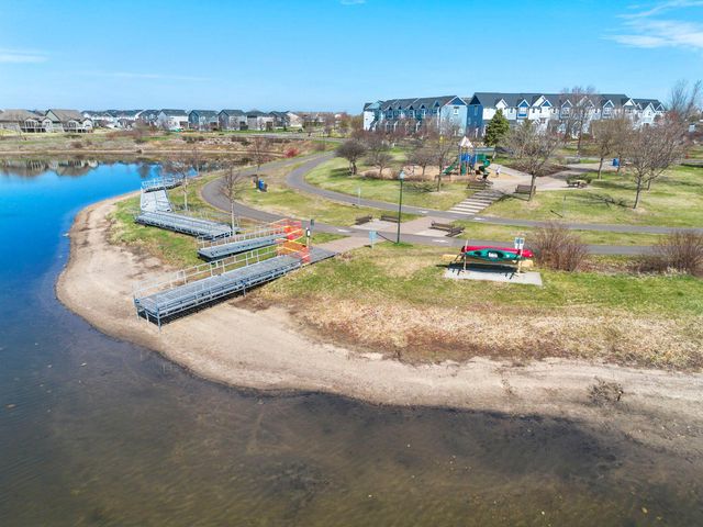 15668 Cobblestone Lake Parkway, Apple Valley, MN 55124
