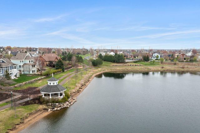15668 Cobblestone Lake Parkway, Apple Valley, MN 55124