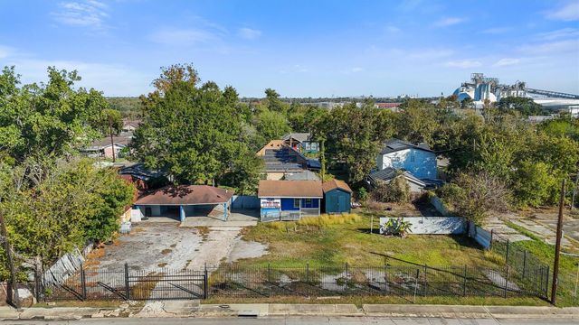 7137 Navigation Boulevard, Houston, TX 77011