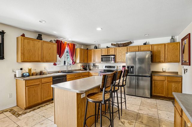 13727 S BLAYDE DR, Herriman, UT 84096