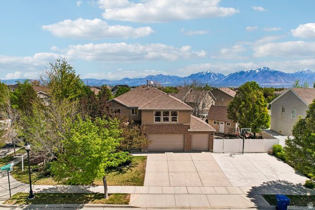 13727 S BLAYDE DR, Herriman, UT 84096