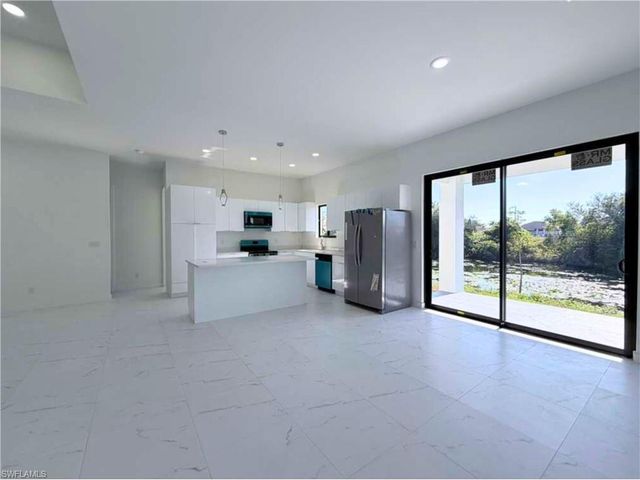 2130 NE 26th ST, Cape Coral, FL 33909