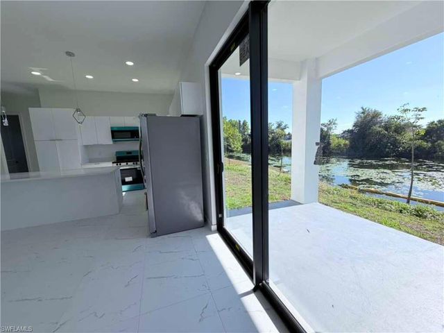 2130 NE 26th ST, Cape Coral, FL 33909