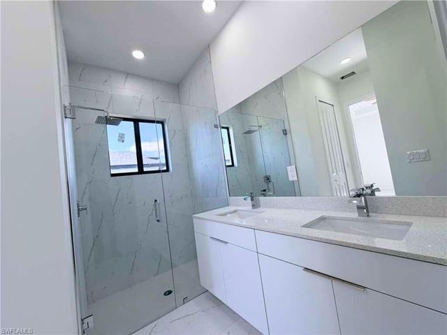 2130 NE 26th ST, Cape Coral, FL 33909