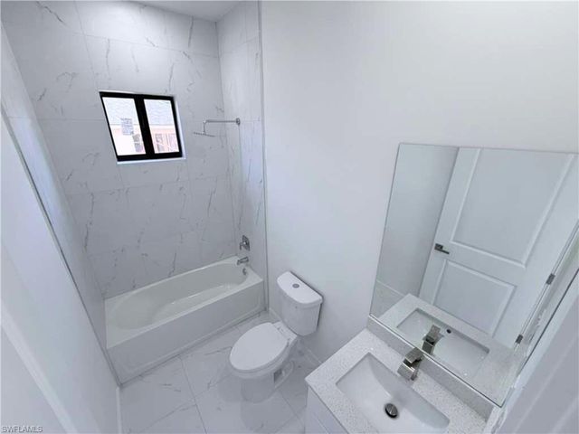 2130 NE 26th ST, Cape Coral, FL 33909