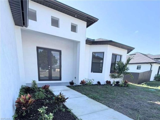 2130 NE 26th ST, Cape Coral, FL 33909