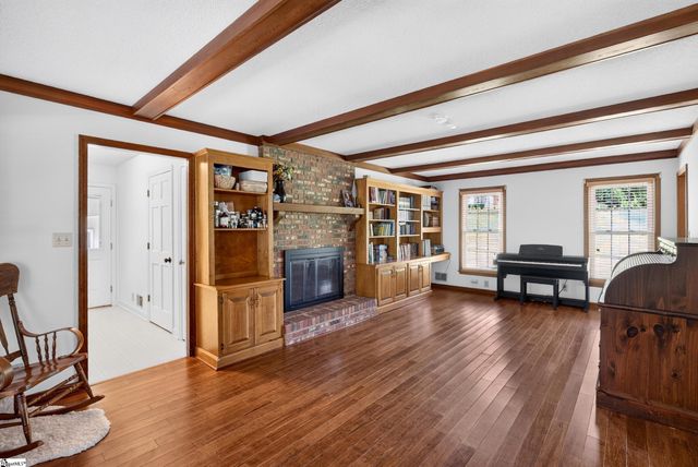 804 Shoresbrook Drive, Spartanburg, SC 29301
