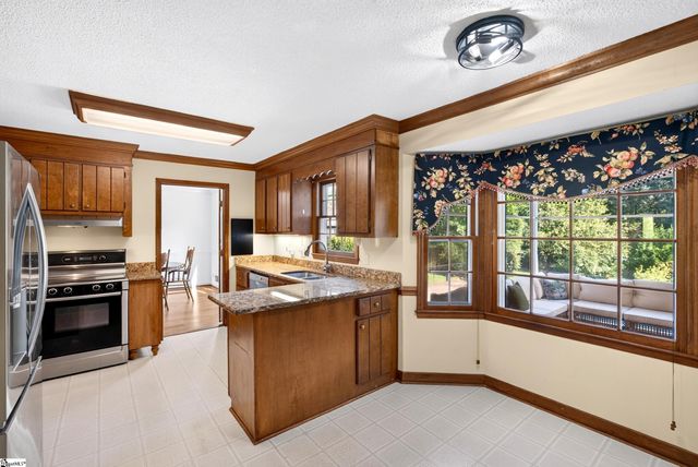 804 Shoresbrook Drive, Spartanburg, SC 29301