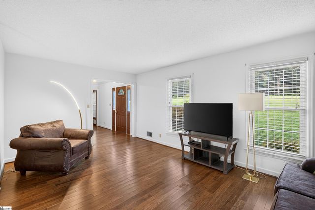 804 Shoresbrook Drive, Spartanburg, SC 29301