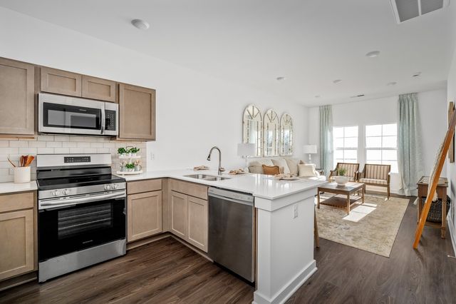 1004 Elliott Williams Pvt Way, Gallatin, TN 37066