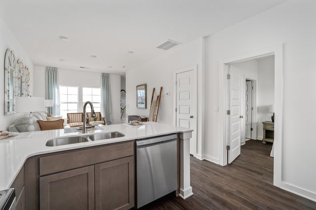 1004 Elliott Williams Pvt Way, Gallatin, TN 37066