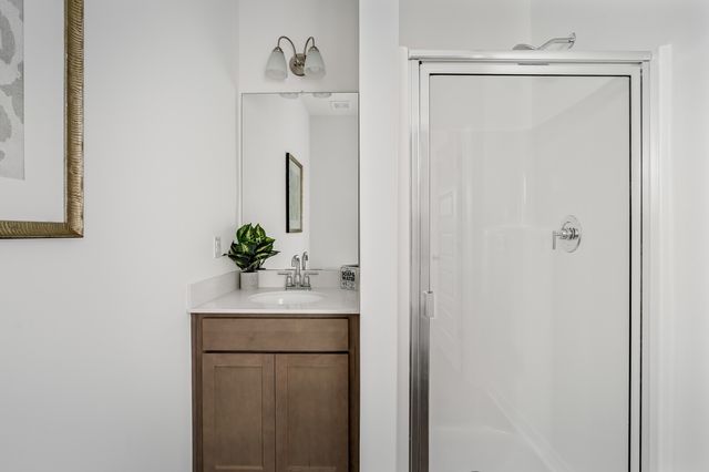 1004 Elliott Williams Pvt Way, Gallatin, TN 37066