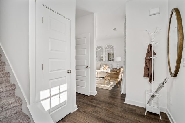 1004 Elliott Williams Pvt Way, Gallatin, TN 37066