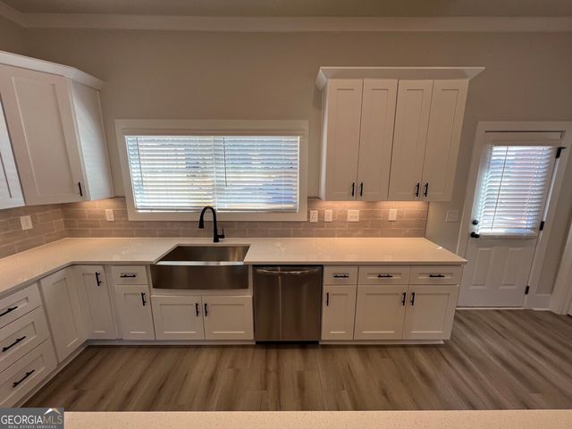 859 Duck Walk Way, Lawrenceville, GA 30046