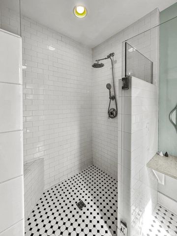 1336 W Washington Boulevard, Fort Wayne, IN 46802