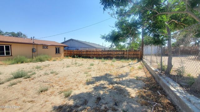 122 Harrison Street, Hawthorne, NV 89415