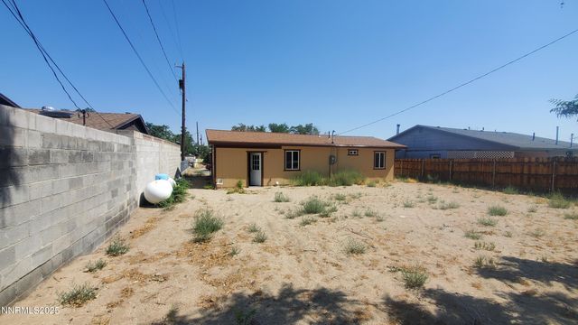 122 Harrison Street, Hawthorne, NV 89415