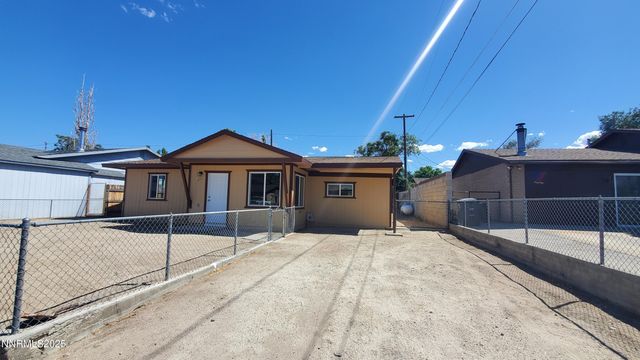 122 Harrison Street, Hawthorne, NV 89415