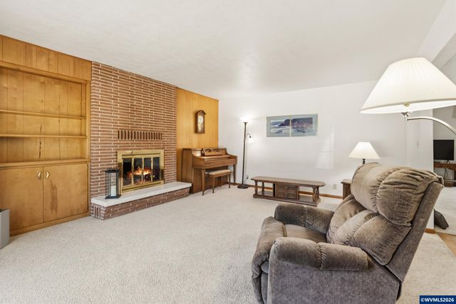 206 Benton Pl NW, Albany, OR 97321