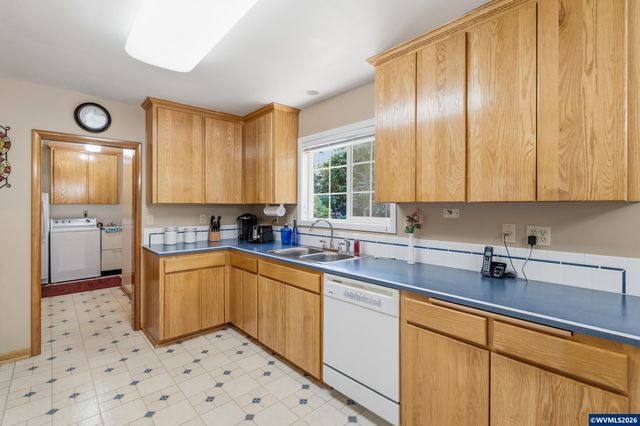 206 Benton Pl NW, Albany, OR 97321